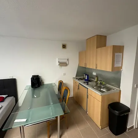 Zentrale Naehe Am Rhein *